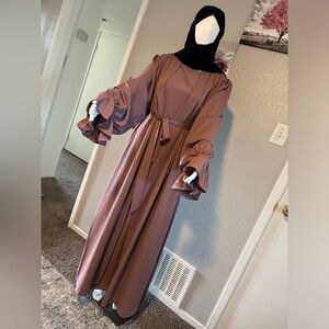 Modest Mauve Abaya